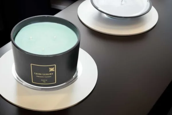 AMAZON CANDLE